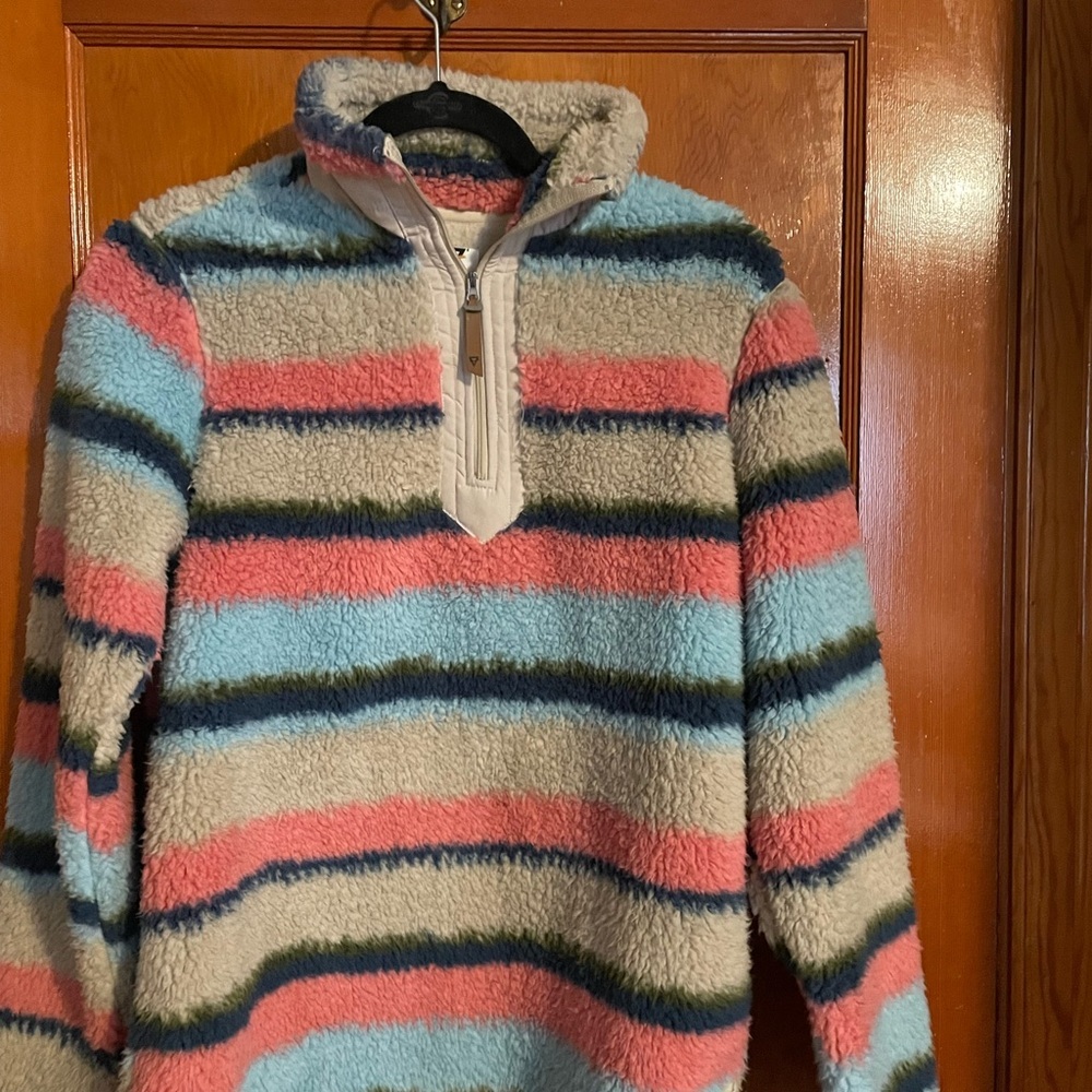 Life integrity earth size small nwot fleece